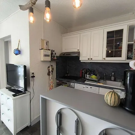 Bel T2 Climatise Avec Jardin Et Wifi, A 150m De La Plage, - Fr-1-701-55